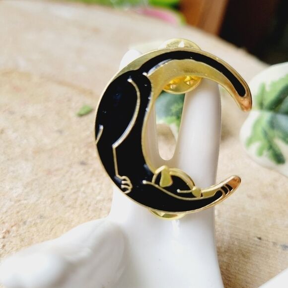 Black & Gold Cat Enamel Pin Mystical magical Spooky Cat Fashion pins Moon child - Picture 5 of 8